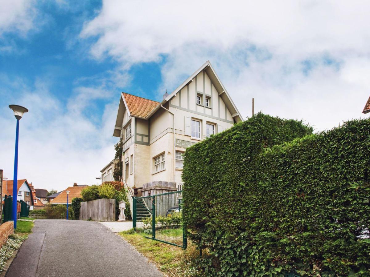 Beautiful Villa 200 Metres From The Sea Koksijde Exterior photo